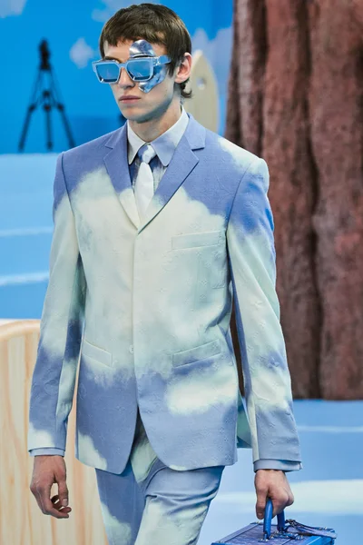 Look 128
